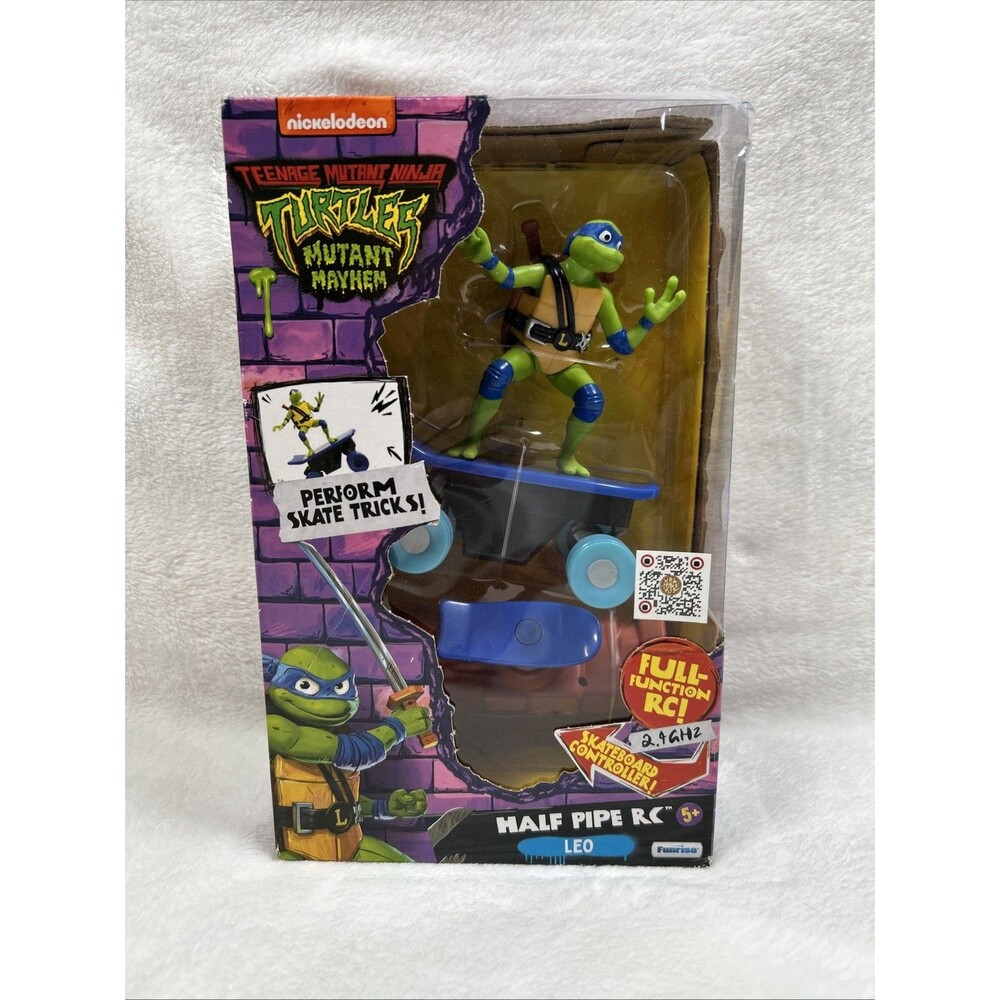 Teenage Mutant Ninja Turtles Half Pipe Leo Radio Controlled SkateBoard